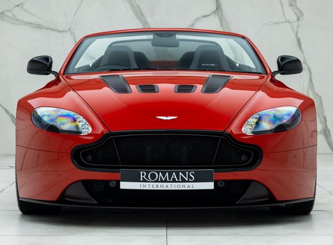 Aston Martin V12 Vantage S Roadster 7
