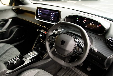 Peugeot 2008 PURETECH EAT8 S/S ALLURE