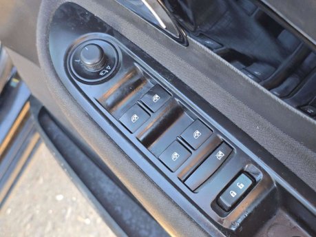 Vauxhall Mokka X 1.4i Turbo Active SUV 5dr Petrol Auto Euro 6 (140 ps) 29