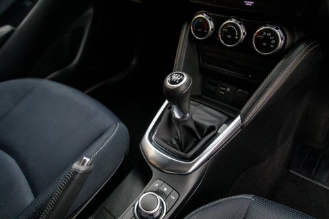 Mazda 2 SPORT NAV MHEV 31