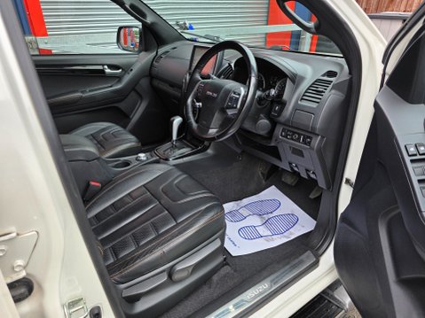 Isuzu D-Max BLADE DCB 12