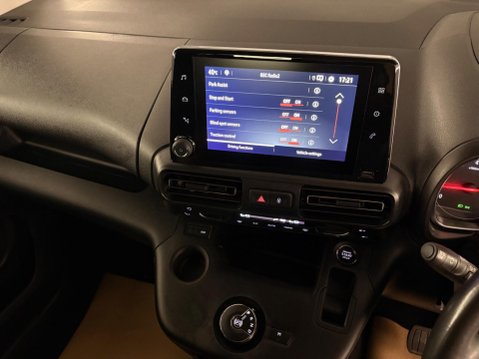 Vauxhall Combo Life 1.5 Turbo D Elite XL MPV Auto Euro 6 (s/s) 5dr 22