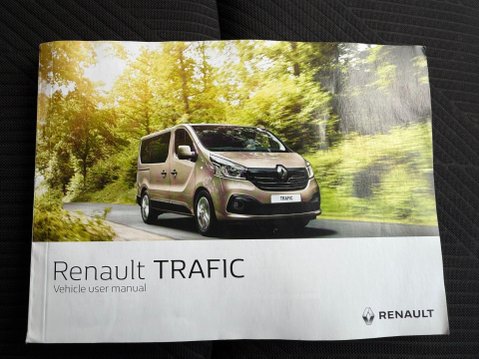 Renault Trafic 1.6 dCi ENERGY 27 Sport Nav Panel Van 5dr Diesel Manual SWB Standard Roof E 38
