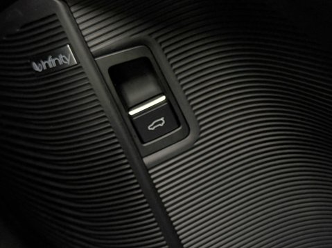 BYD Seal U 1.5 DM-i PHEV AWD Design Auto 37