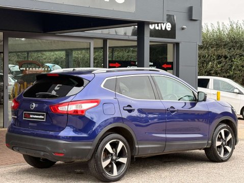 Nissan Qashqai 1.5 Qashqai N-Vision dCi 5dr 13