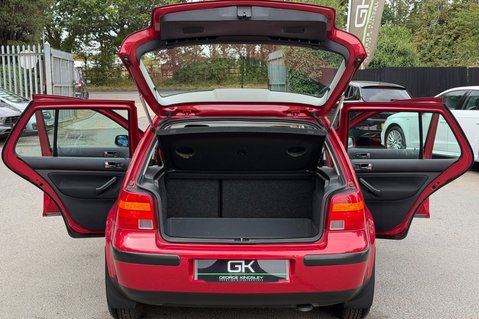 Volkswagen Golf MATCH TDI - ONE OWNER - 18 SERVICE STAMPS!  CAMBELT CHANGED 3 TIMES! 21