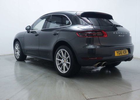 Porsche Macan 3.0 Macan S Semi-Auto 4WD 5dr 9
