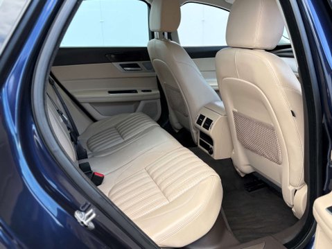 Jaguar XF 2.0 XF Portfolio D AWD Auto 4WD 5dr 30