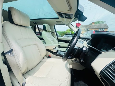 Land Rover Range Rover 3.0 SD V6 Vogue SUV 5dr Diesel Auto 4WD Euro 6 (s/s) (275 ps) 23