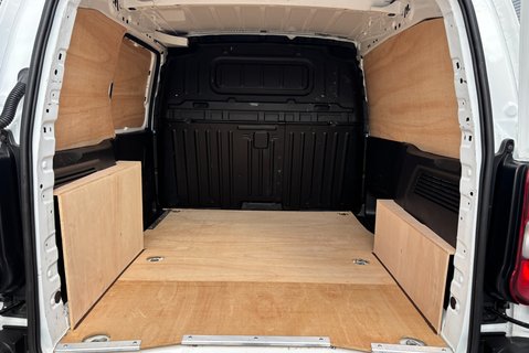 Vauxhall Combo L1H1 2300 100 ps Dynamic Panel Van - No VAT 14