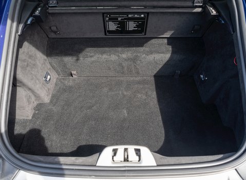 Ferrari 812 Superfast 30