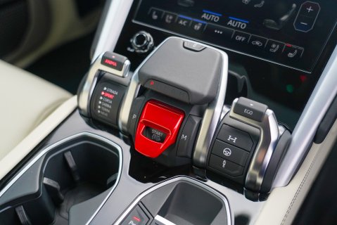 Lamborghini Urus V8 17