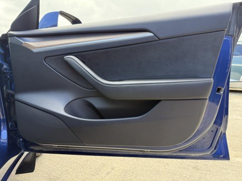 Tesla Model 3 Saloon 4dr Electric Auto RWD (241 bhp) 31