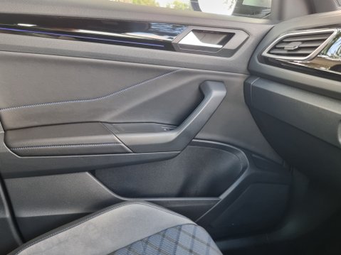 Volkswagen T-Roc R TSI 4MOTION DSG Full Service History Excellent Condition 32