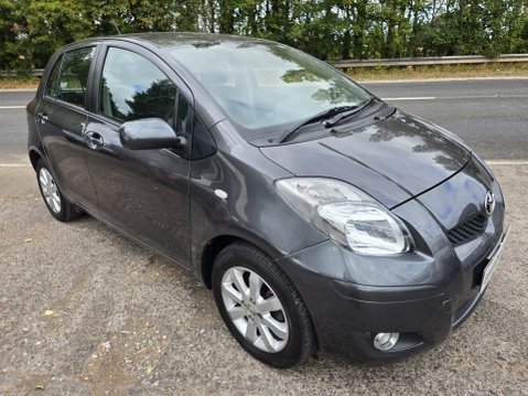 Toyota Yaris T SPIRIT MM VVT-I 2