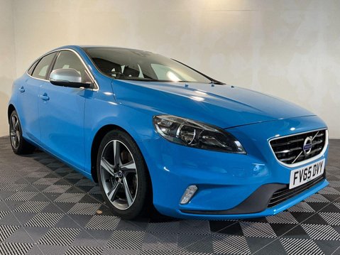 Volvo V40 2.0 T2 R-DESIGN 5d 120 BHP 1