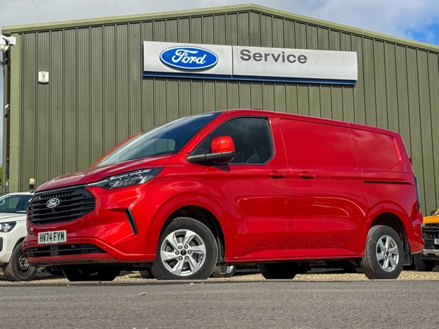 Ford Transit Custom SWB L1H1 Low Roof Limited 300 Air Con Alloys Sensors EURO 6 1