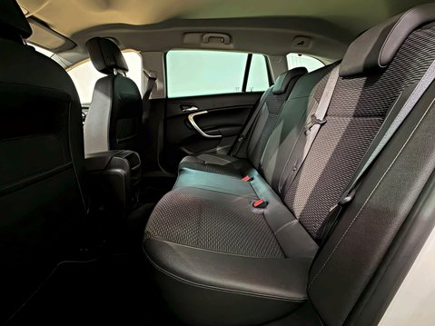 Vauxhall Insignia TECH LINE CDTI 170 AUTOMATIC 19
