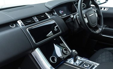 Land Rover Range Rover Sport SVR CARBON EDITION 13