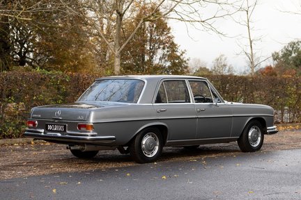 Mercedes-Benz S 280 SE 3.5 Saloon 3