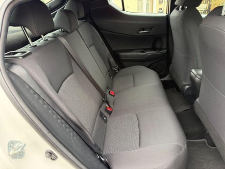 Toyota C-HR 1.2 VVT-i Icon Euro 6 (s/s) 5dr 23