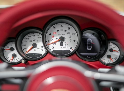 Porsche 911 (991) Targa 4S PDK 13