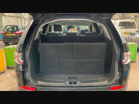 Land Rover Discovery Sport 2.0 Discovery Sport HSE TD4 Auto 4WD 5dr 9