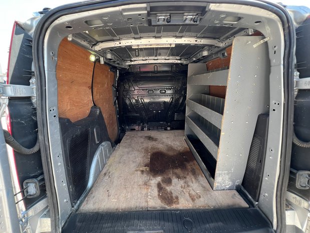 Ford Transit Connect AUTO SWB L1H1 Low Roof Limited Air Con Alloys Sensors EURO 6 NO VAT 10