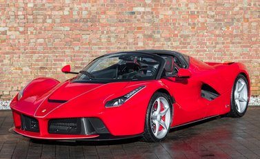 Ferrari LaFerrari Aperta 10