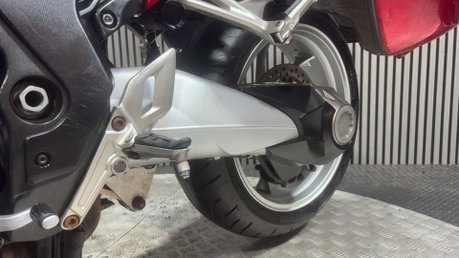 Honda VFR1200F VFR 1200 2014 ONLY 26K LUGGAGE NEW MOT WARRANTY TOURER 17