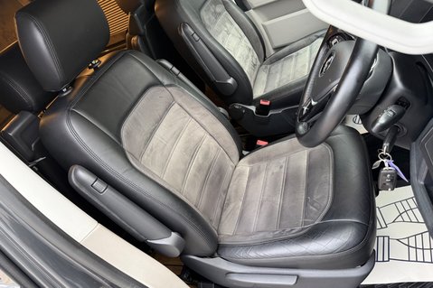 Volkswagen Transporter T32 TDI KOMBI HIGHLINE BMT LWB  -NO VAT -LUXURY CARAVELLE CONVERSION - 30