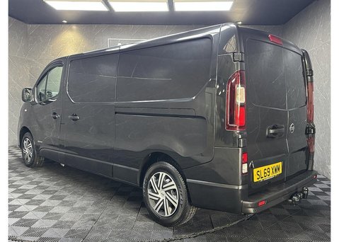 Nissan NV300 1.6 dCi 1.2t Acenta Panel Van 5dr Diesel Manual L2 H1 Euro 6 (120 ps) 5