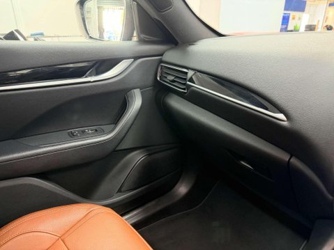 Maserati Levante 3.0 V6 GranSport Nerissimo SUV 5dr Petrol ZF 4WD Euro 6 (s/s) (350 ps) 55