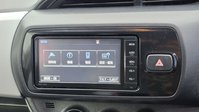 Toyota Yaris 1.33 Dual VVT-i Design Hatchback 5dr Petrol Multidrive S Euro 6 (99 ps) 29