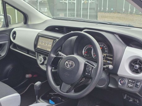 Toyota Yaris 1.33 Dual VVT-i Design Hatchback 5dr Petrol Multidrive S Euro 6 (99 ps) 23