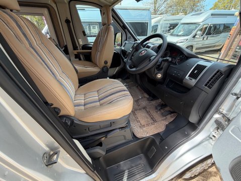 IH Motorhomes TIO RL REAR LOUNGE MODEL LOW MILEAGE 9
