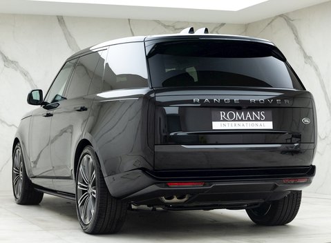 Land Rover Range Rover D350 Autobiography LWB 7 Seater 3