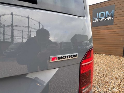 Volkswagen Transporter 2.0 Transporter T32 Highline TDI 4Motion 4WD 31