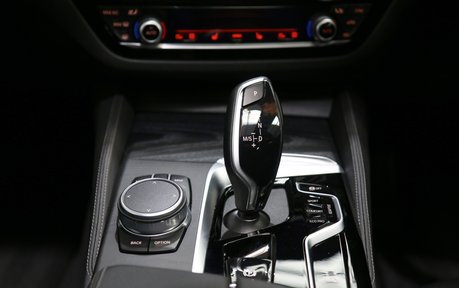 BMW 5 Series M550i xDrive - 1 Owner FBMWSH 21