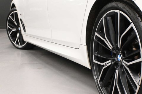 BMW 5 Series 2.0 520d xDrive M Sport MHEV Auto 4WD 5dr 37