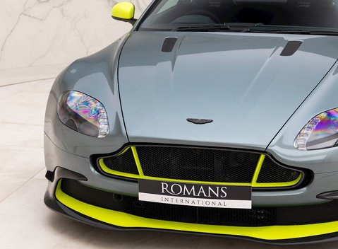 Aston Martin Vantage GT8 18