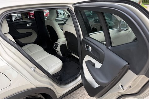 Volvo XC40 T5 INSCRIPTION AWD -XENIUM -360 CAMERA -PAN ROOF -HARMAN KARDON -WINTER PAC 33