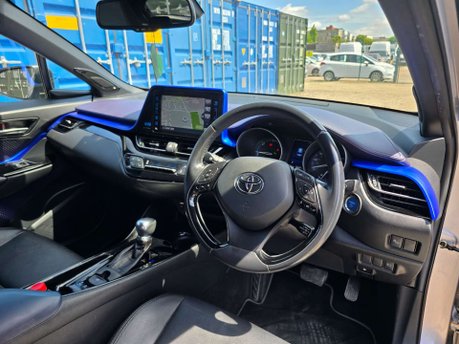 Toyota C-HR 1.8 VVT-h Dynamic SUV 5dr Petrol Hybrid CVT Euro 6 (s/s) (122 ps) 46