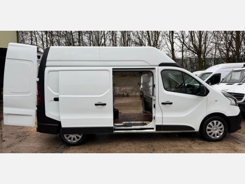 Renault Trafic 2.0 dCi ENERGY 30 Business Panel Van 5dr Diesel Manual LWB High Roof Euro 6 8