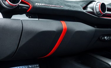 Ferrari 812 Competizione 33