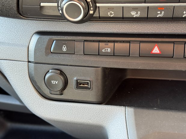 Citroen Dispatch XLWB L3H1 [SOLD SM] Low Roof Enterprise 1200 Air Con Sensors EURO 6 31