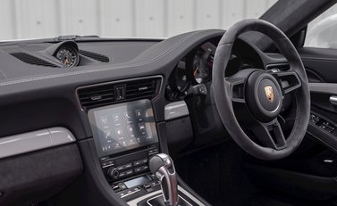 Porsche 911 GT3 (991.2) 16