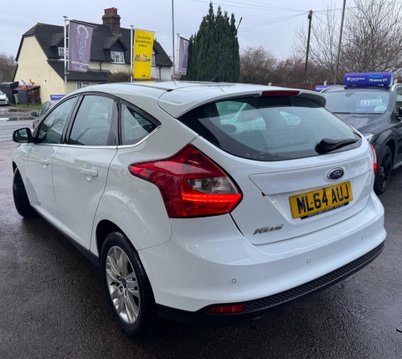 Ford Focus 1.6 TDCi Titanium Navigator Euro 5 (s/s) 5dr 2