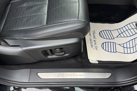 Land Rover Range Rover Evoque R-DYNAMIC HSE MHEV - 360 DEGREE CAMERAS -20 INCH ALLOYS - APPLE CARPLAY 39