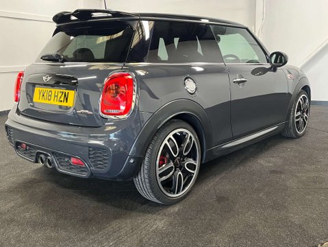 Mini Hatch 2.0 John Cooper Works 3dr 3